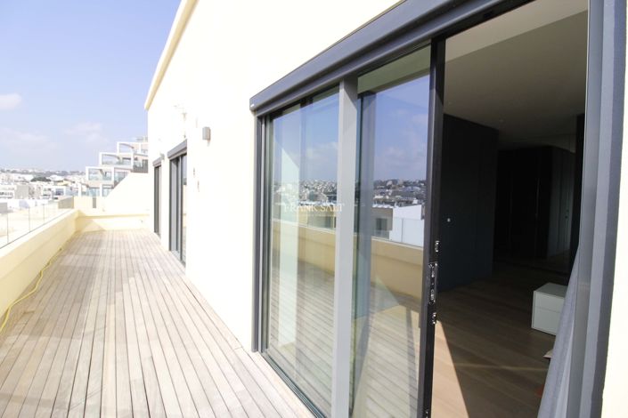 Image No.31-3 Bed Property for sale