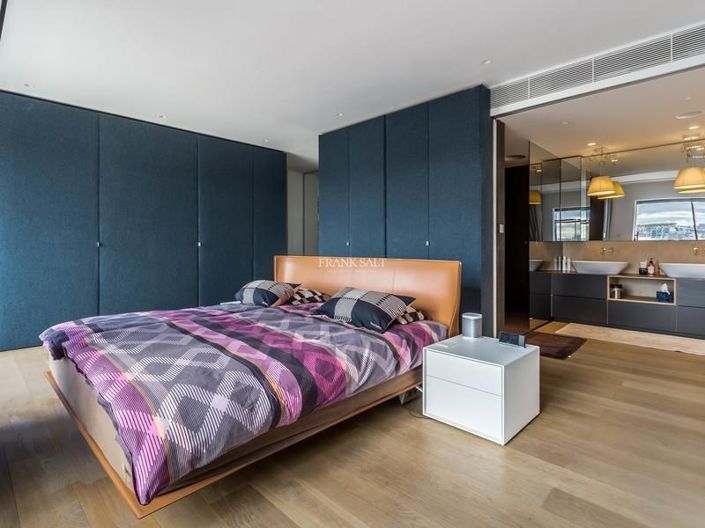 Image No.38-3 Bed Property for sale