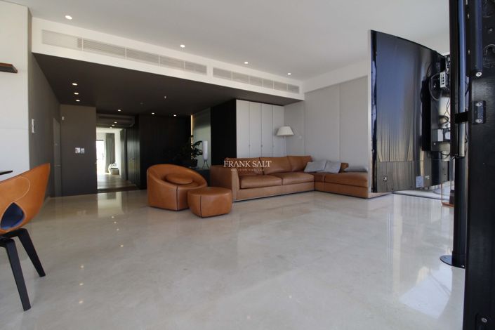 Image No.4-3 Bed Property for sale