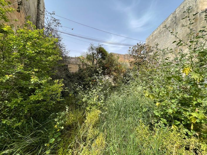 Image No.13-3 Bed Property for sale