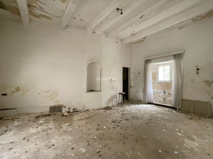 Image No.6-3 Bed Property for sale