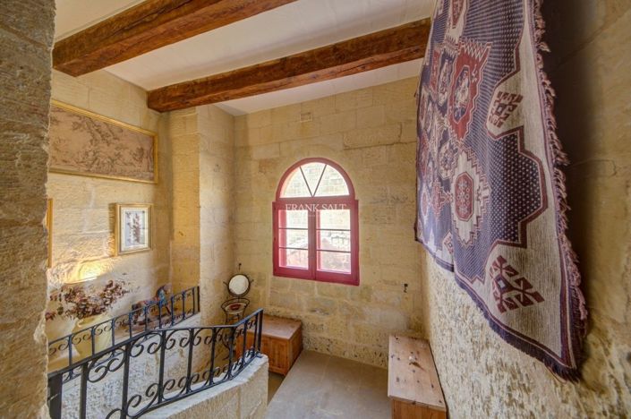 Image No.13-3 Bed Property for sale