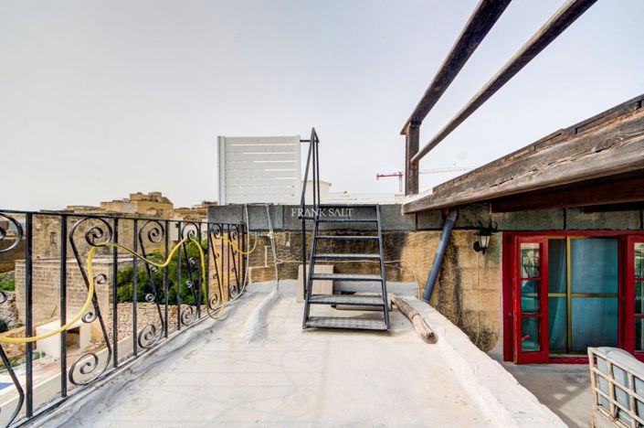 Image No.20-3 Bed Property for sale