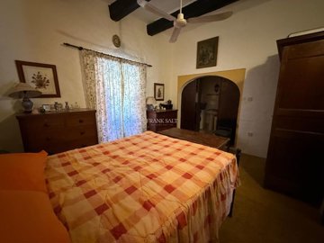 1e46c624-a41e-4675-95c3-eeb76e19e404