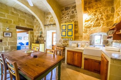 c1a18072-58fc-4afb-9925-45beeb863c65