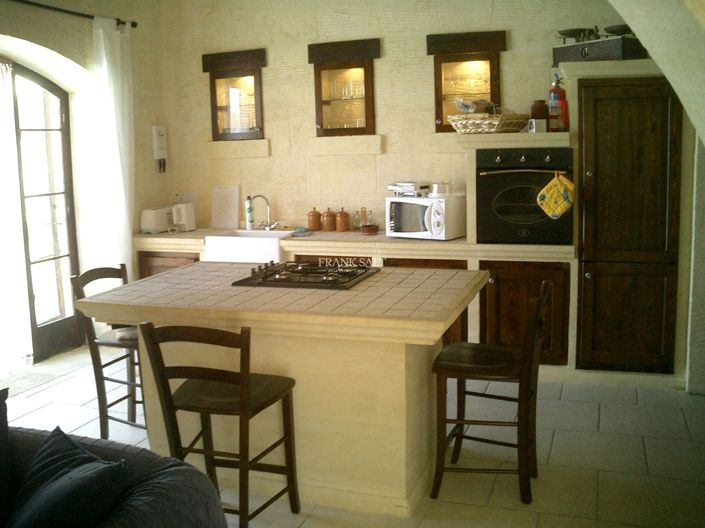 Image No.12-4 Bed Property for sale