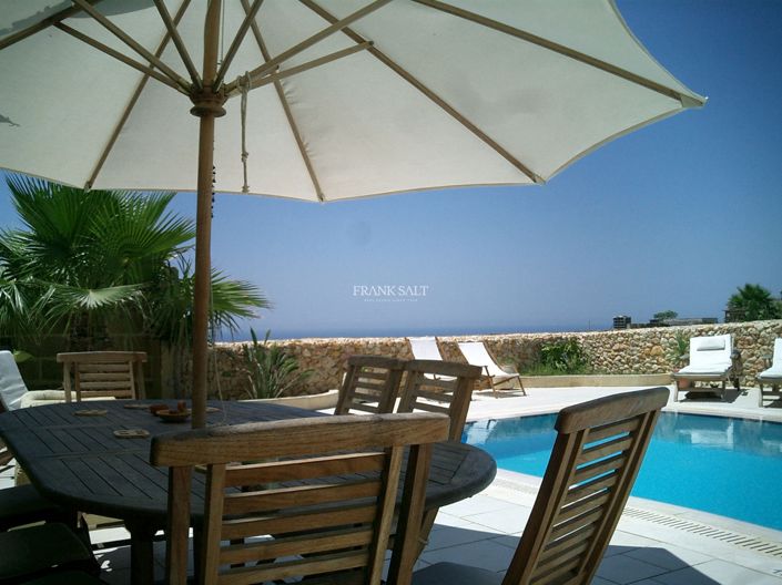 Image No.4-Propriété de 4 chambres à vendre à San Lawrenz