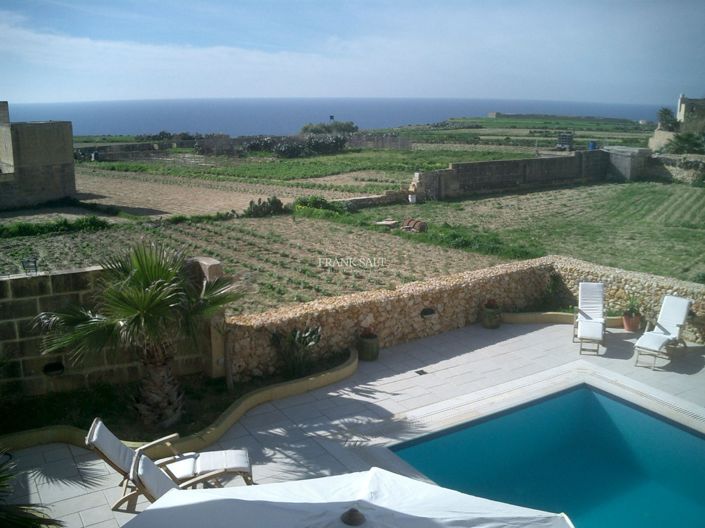 Image No.8-Propriété de 4 chambres à vendre à San Lawrenz