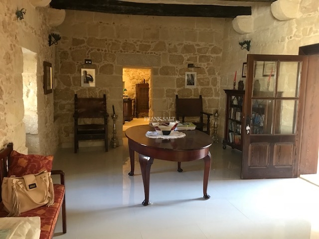 Image No.10-Propriété de 6 chambres à vendre à Xaghra