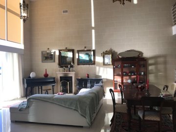 964b1021-b765-44b7-b718-9f4726a95277