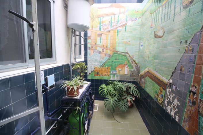 Image No.14-3 Bed Property for sale