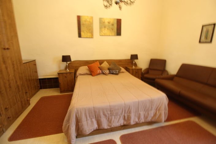 Image No.16-3 Bed Property for sale