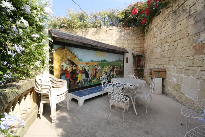 Image No.20-3 Bed Property for sale