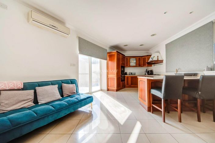 Image No.13-3 Bed Property for sale