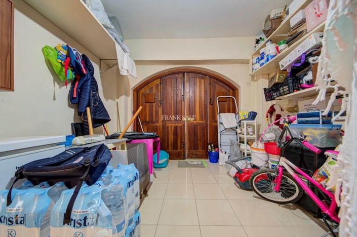 Image No.22-3 Bed Property for sale