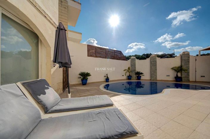 Image No.3-3 Bed Property for sale