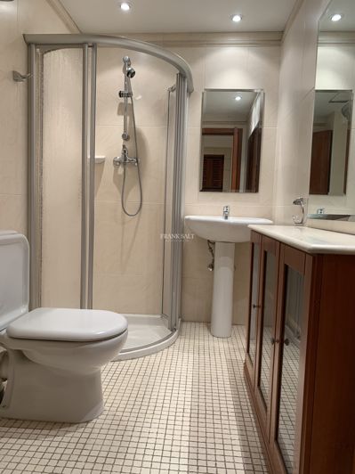 Image No.22-Propriété de 2 chambres à vendre à Portomaso