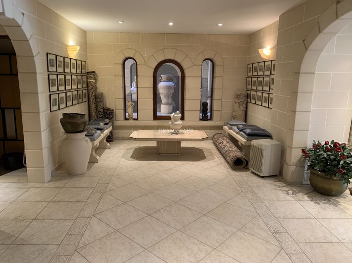 Image No.3-Propriété de 2 chambres à vendre à Portomaso