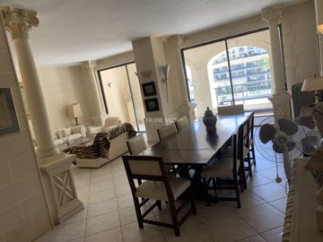 e94a2998-a954-43b8-a63c-413f287b929b