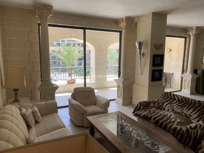 Image No.8-Propriété de 2 chambres à vendre à Portomaso