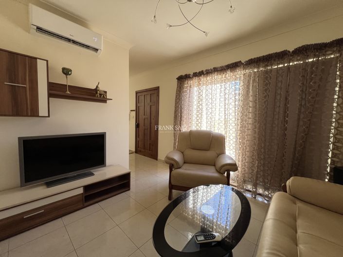 Image No.11-3 Bed Property for sale