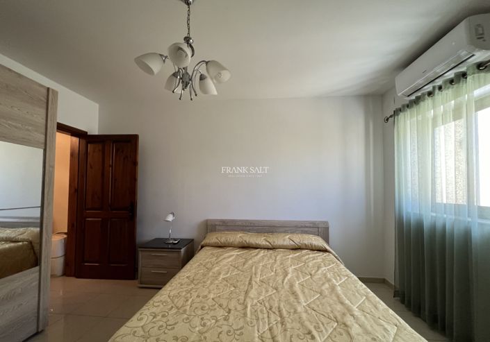 Image No.15-3 Bed Property for sale