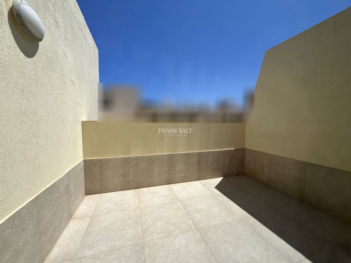 Image No.2-3 Bed Property for sale