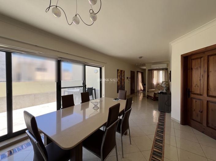 Image No.7-3 Bed Property for sale