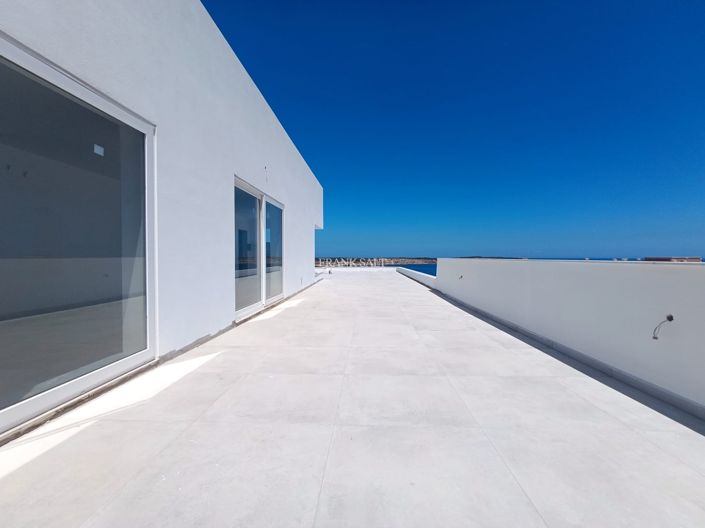 Image No.2-3 Bed Property for sale