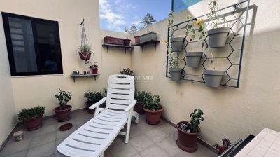 d9ca2d98-d883-40fe-a2f8-59381cc2d98a