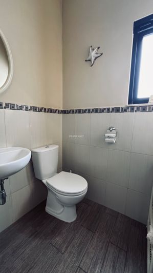 Image No.20-3 Bed Property for sale