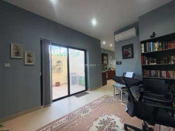 1f41b056-3ddf-407b-92ce-f11012288c38