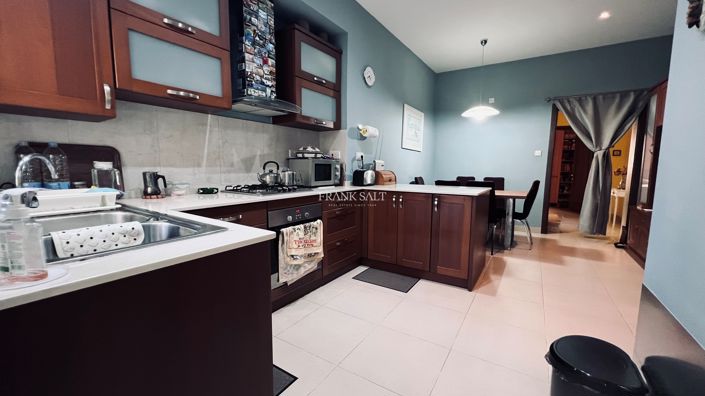 Image No.7-3 Bed Property for sale