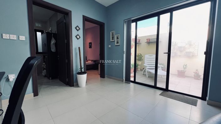 Image No.8-3 Bed Property for sale