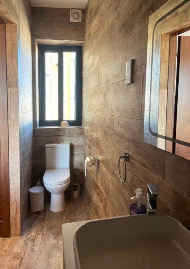 Image No.14-2 Bed Property for sale