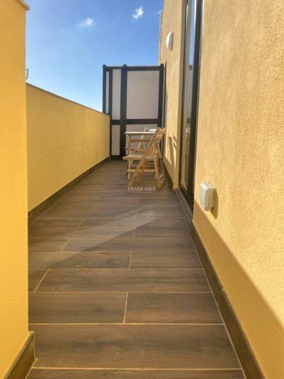 Image No.18-2 Bed Property for sale