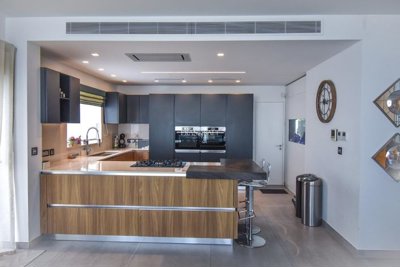 fc891d5e-b4a1-4819-b656-9a9676be54d7