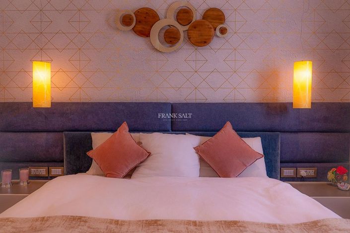 Image No.16-3 Bed Property for sale