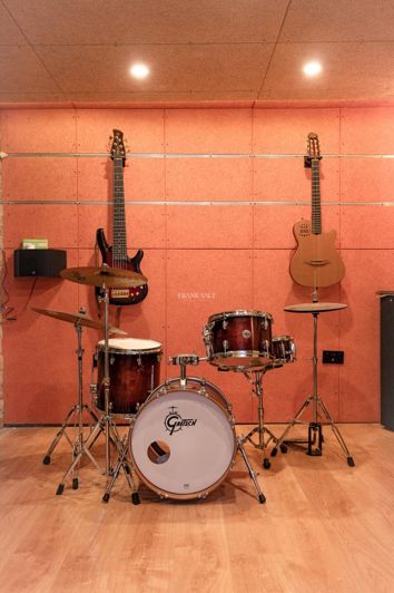 Image No.17-3 Bed Property for sale