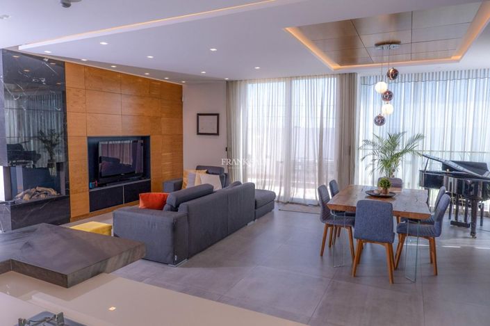 Image No.6-3 Bed Property for sale