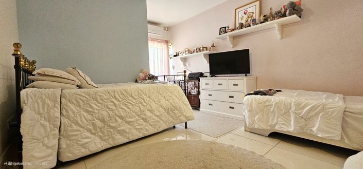 Image No.9-3 Bed Property for sale