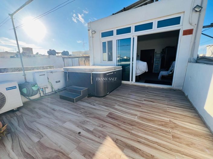 Image No.17-3 Bed Property for sale