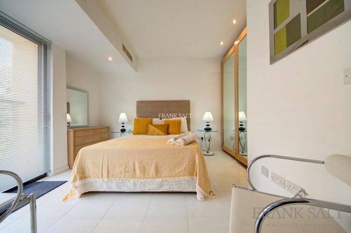 Image No.10-1 Bed Property for sale