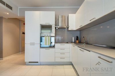 63b2052d-23ee-41f9-8d64-ec3c1fd180de