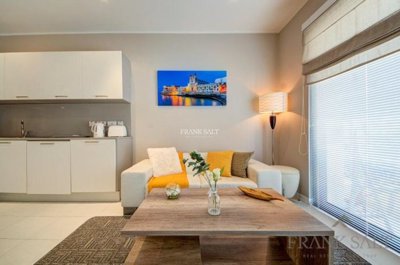 b0a7fa40-8f8a-4da1-98d6-dcd84b666c0b