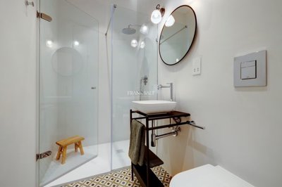 fc2de14c-c847-49c6-a121-0c1fa3c99068