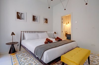 e02dbafd-e498-4b0f-b2cf-babba5f05809