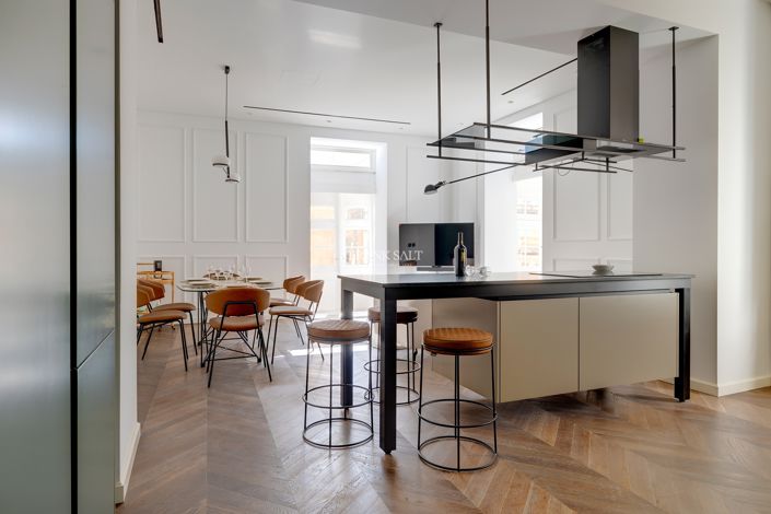 Image No.6-2 Bed Property for sale