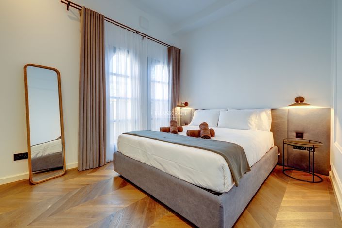 Image No.9-2 Bed Property for sale