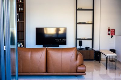 c964e03d-2d43-4187-a277-7e458cf9e568